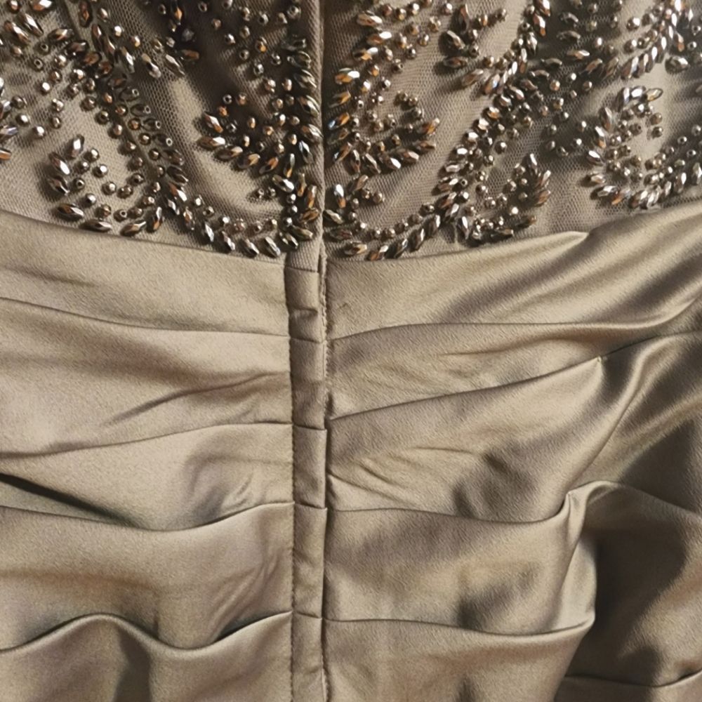 NWT La Femme 25996 Off the Shoulder Beaded Satin Trumpet Silver Gown Size 8 - Picture 14 of 16